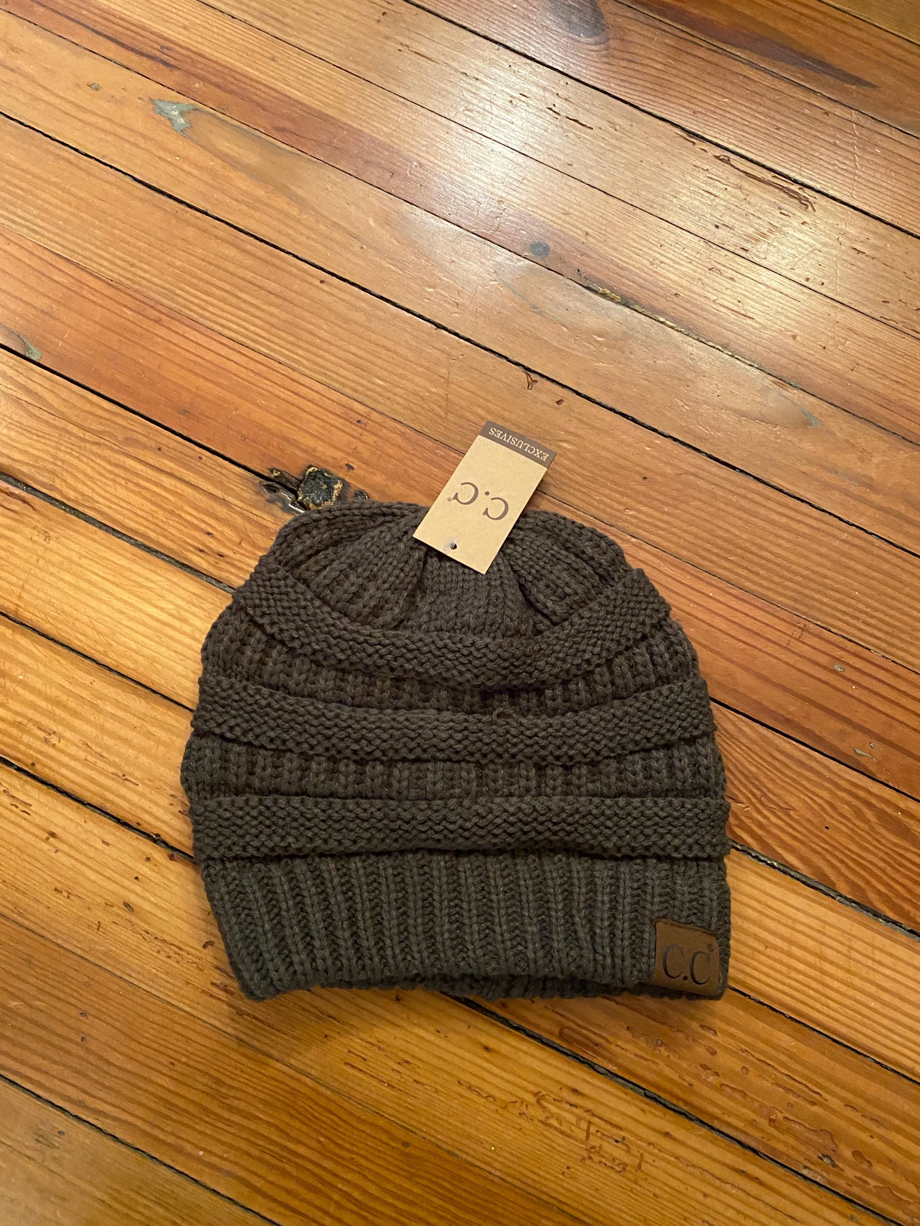 CC - Ribbed Cable Knit Hat