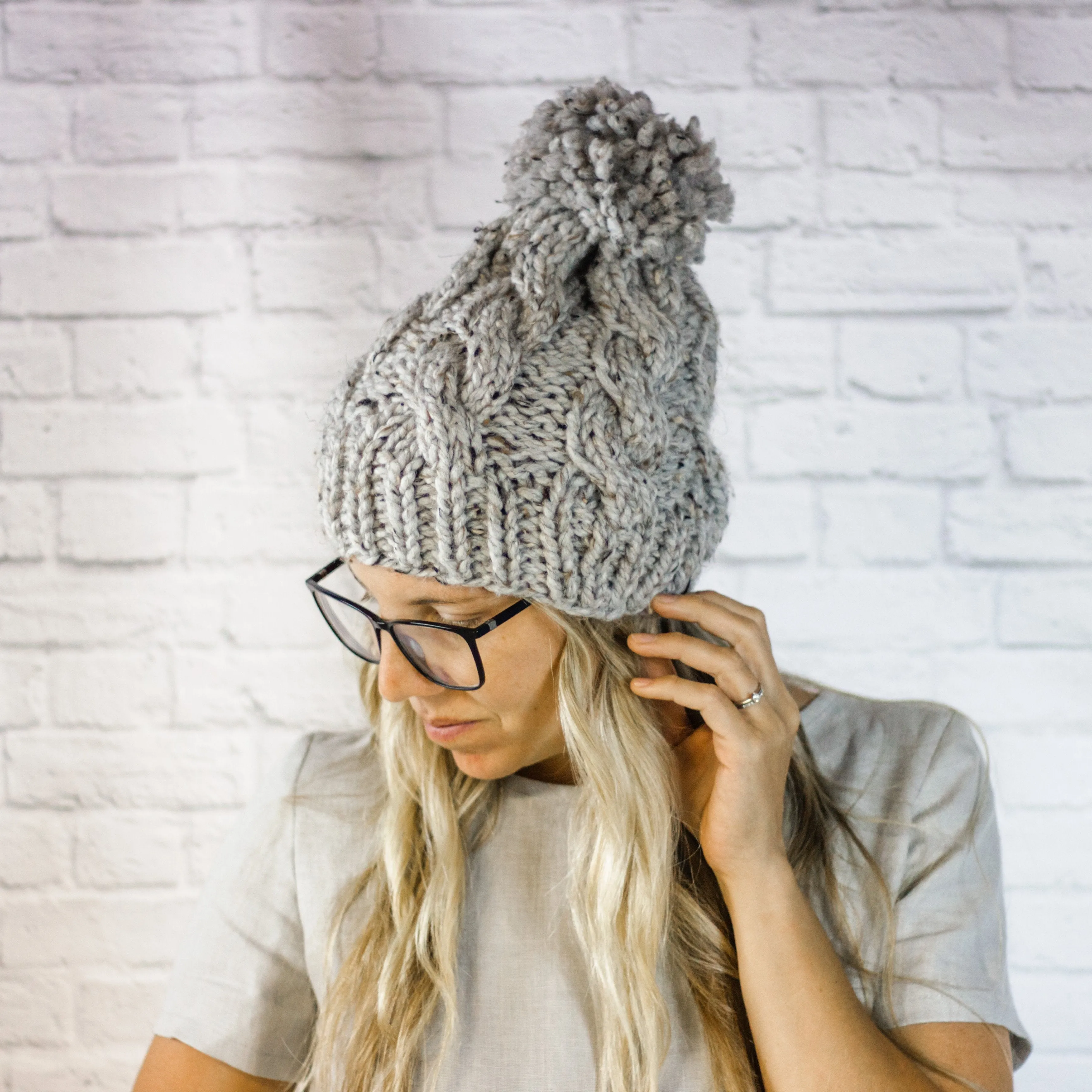 Chunky Cable Knit Pom Pom Winter Beanie Hat for Women in Grey Marble