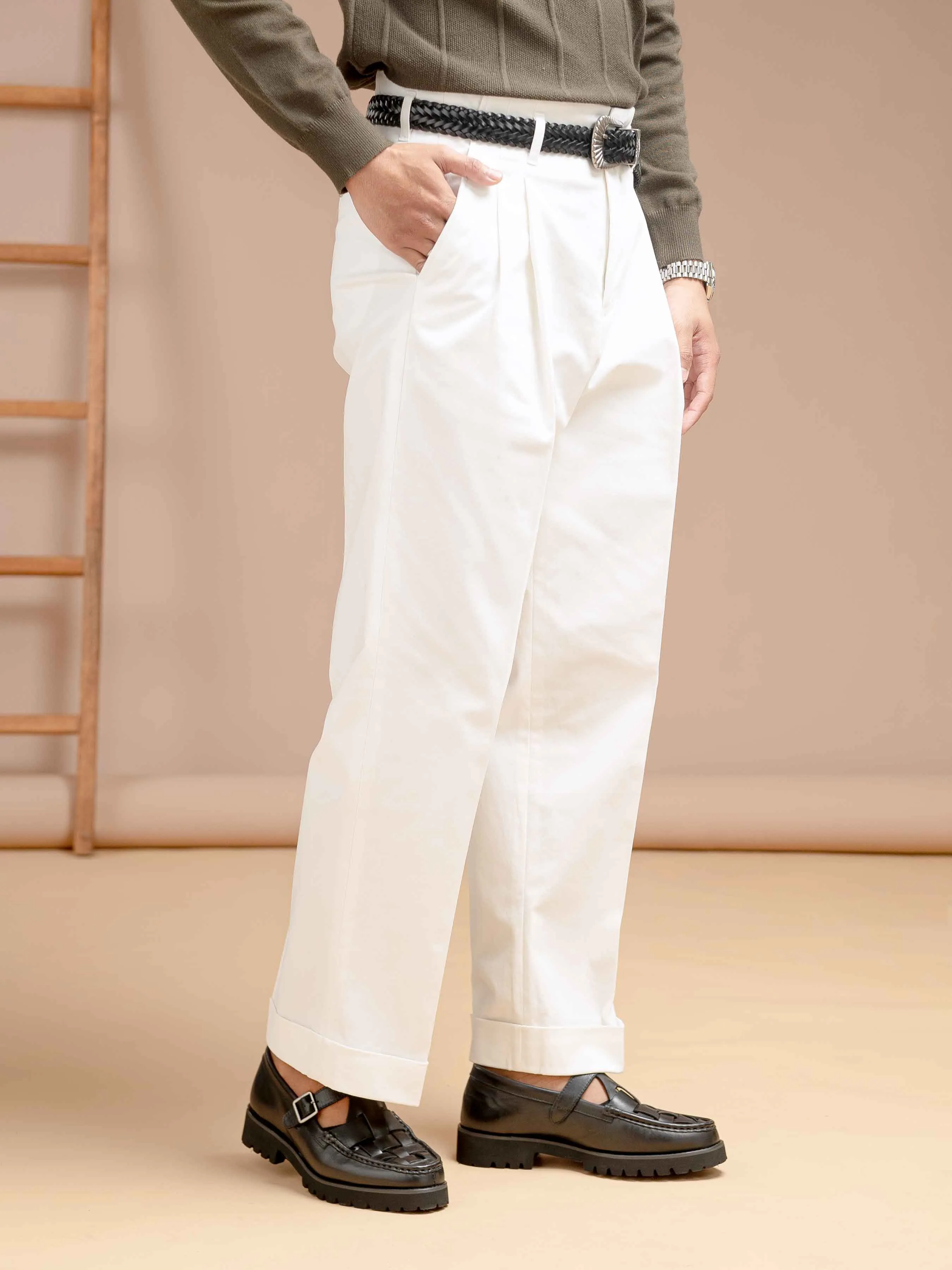 Siena High-Waist Pleated Trousers - White (Wide Fit)