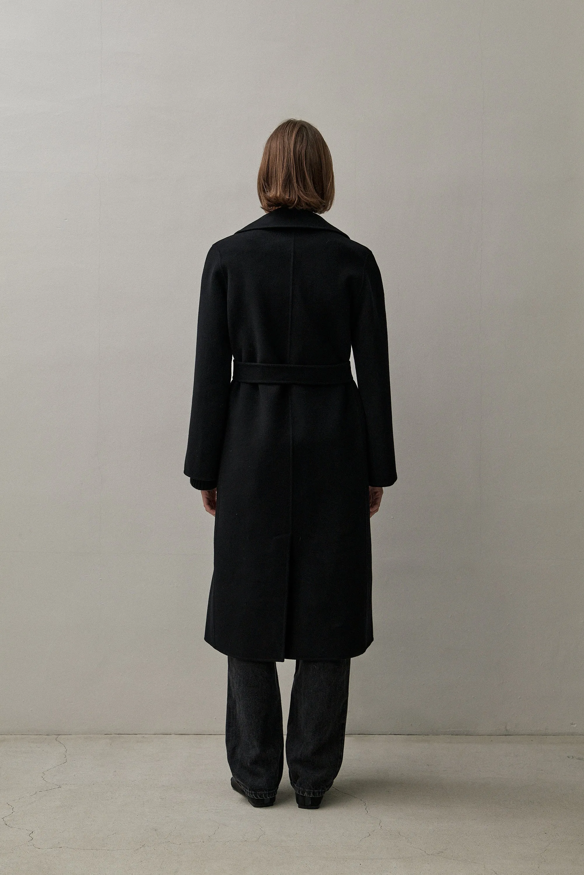 THE TAILORED COAT - BLACK