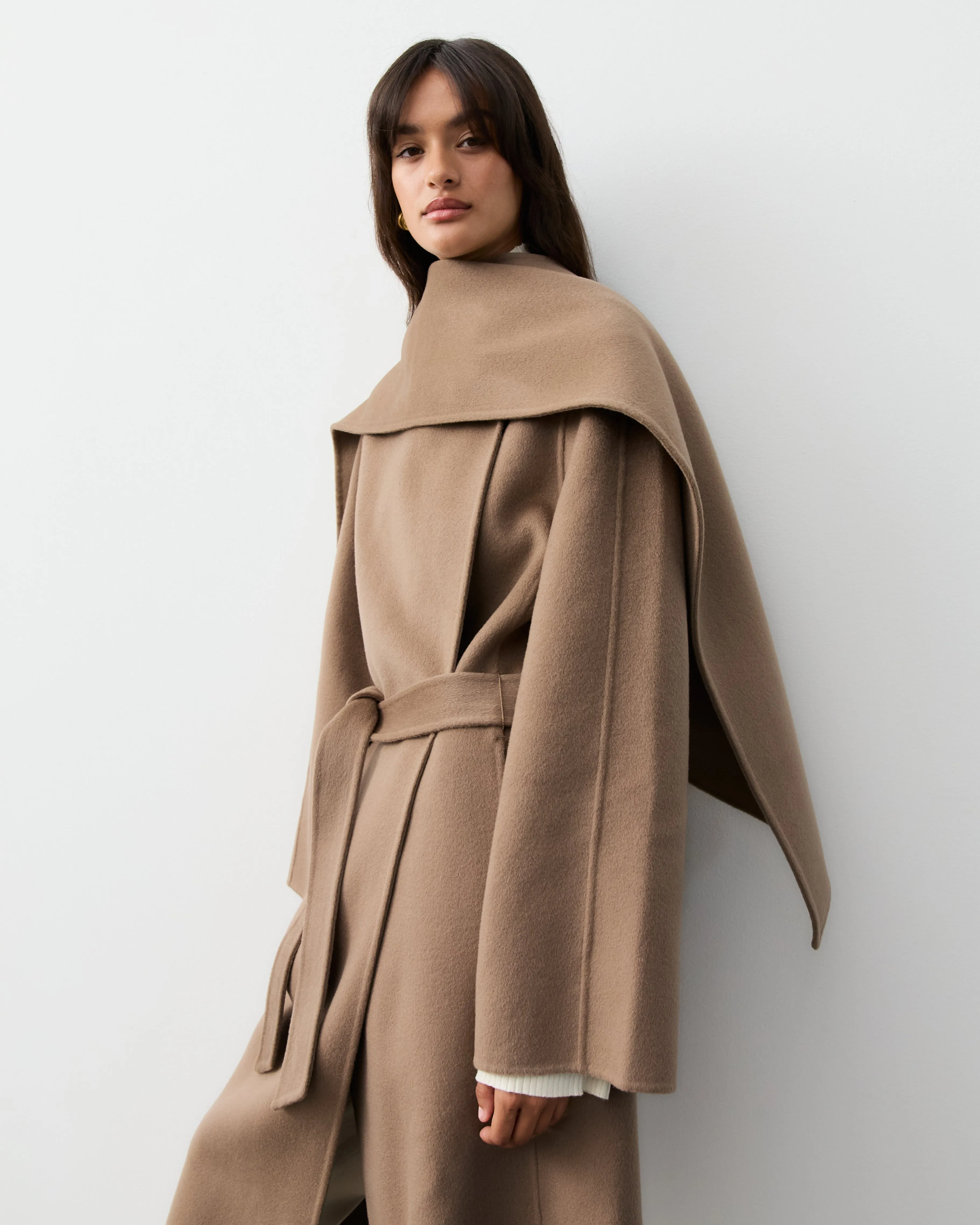 THE TAILORED COAT - TAUPE