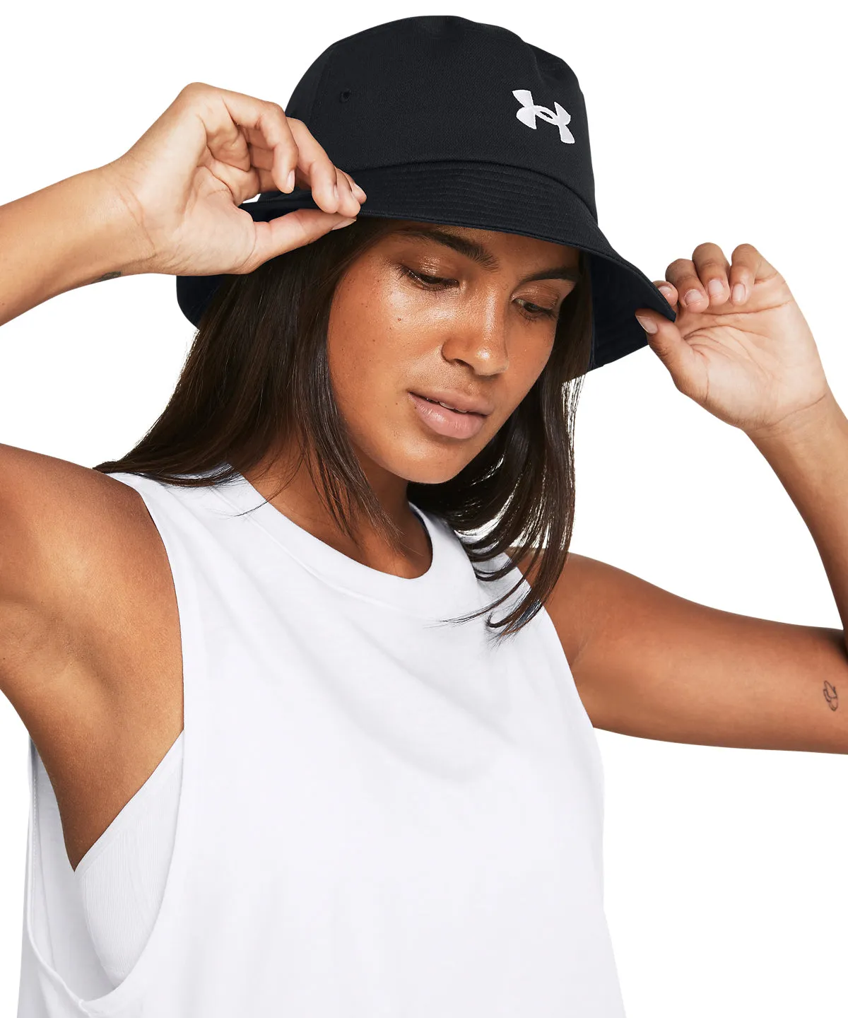 UA Blitzing Bucket Hat | Black/White