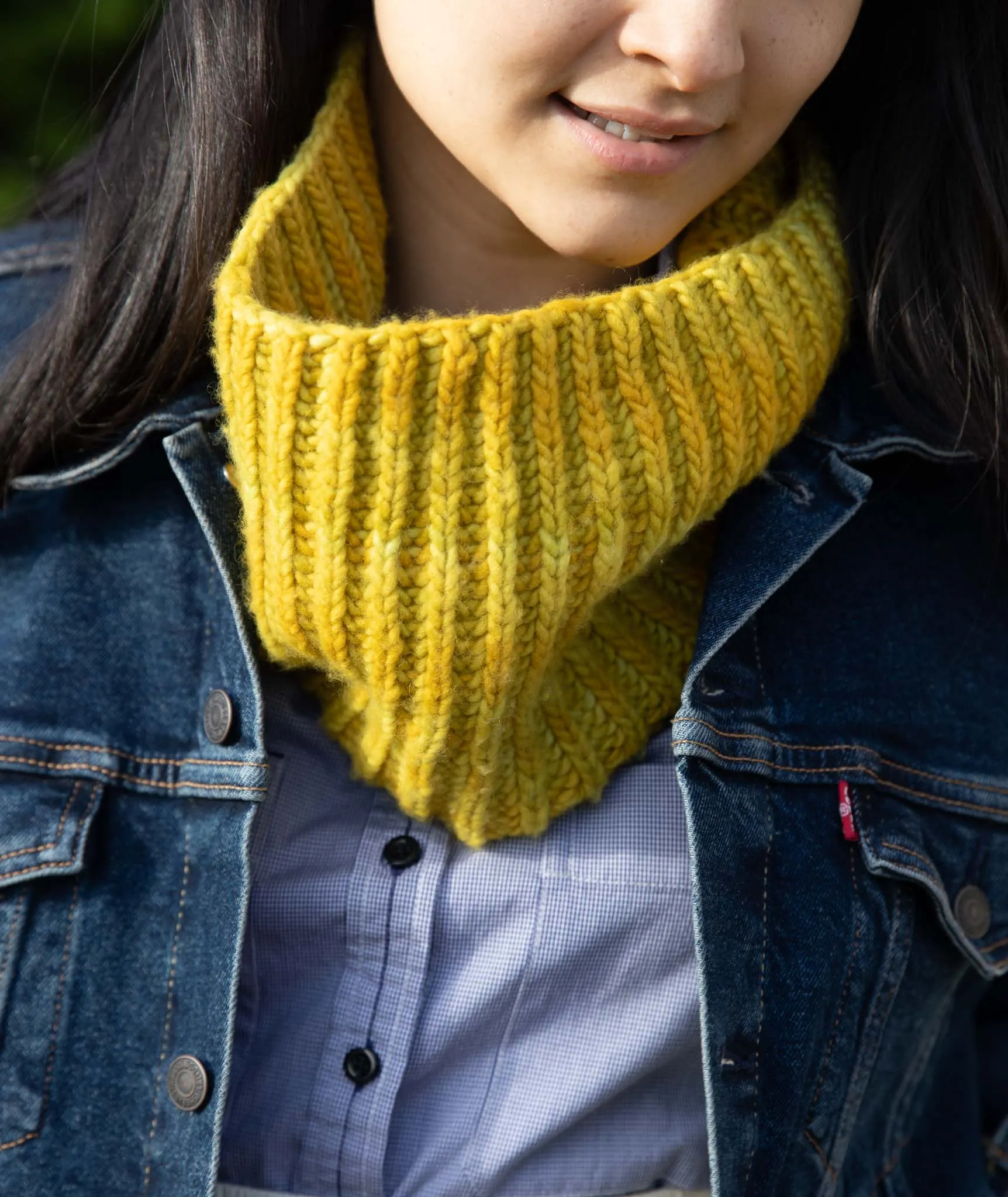 Worsted Fisherman's Rib Cowl Using Manos Maxima