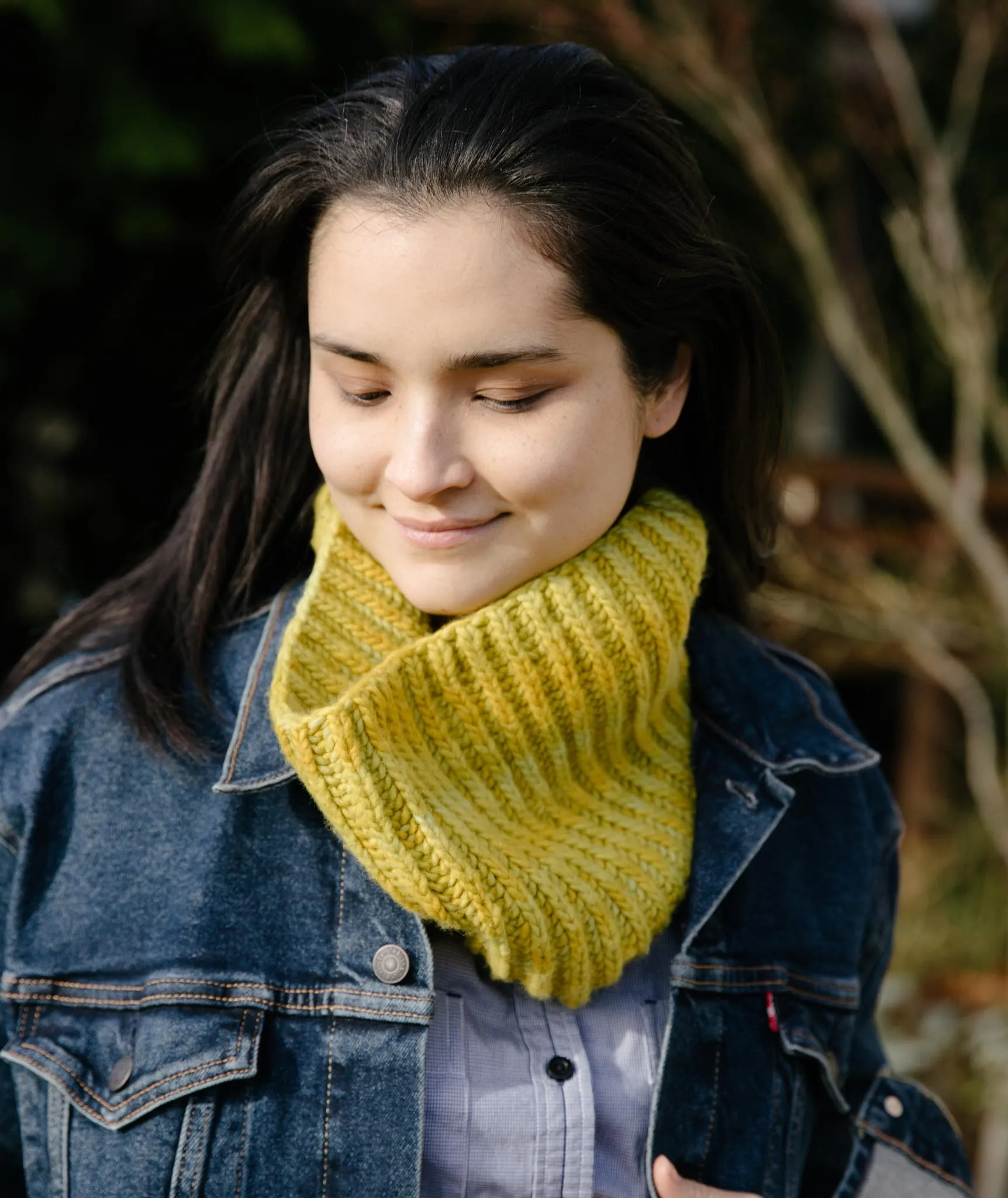 Worsted Fisherman's Rib Cowl Using Manos Maxima